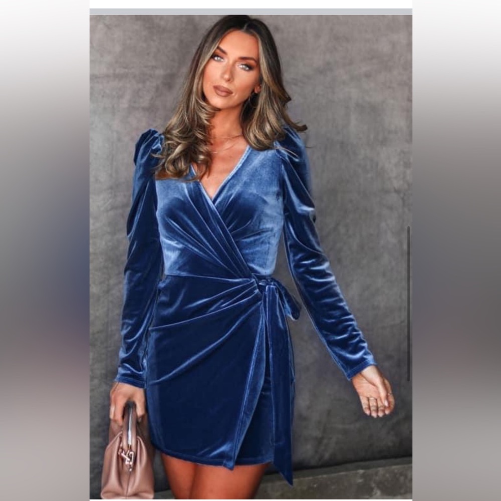 XL BLUE UNIQUE VELVET DRESS